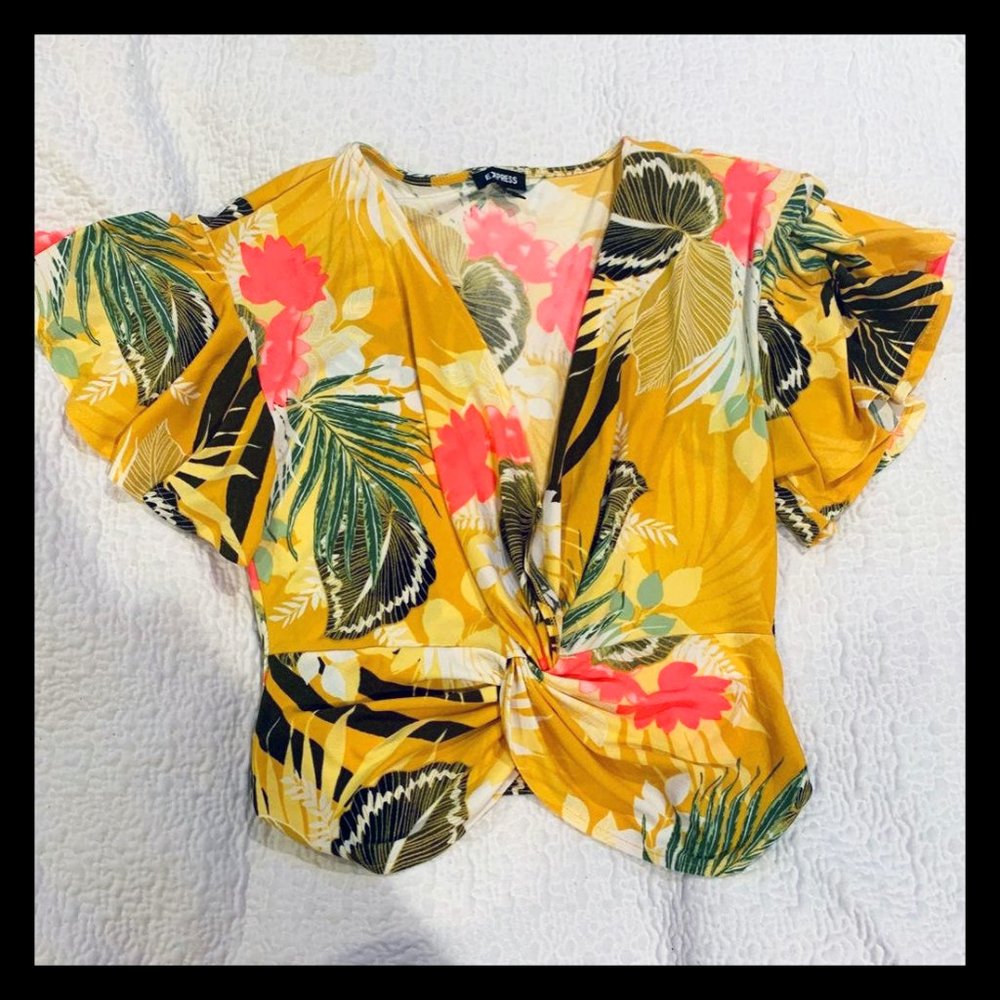 NWT New Express Yellow tropical print cropped blouse with Deep V